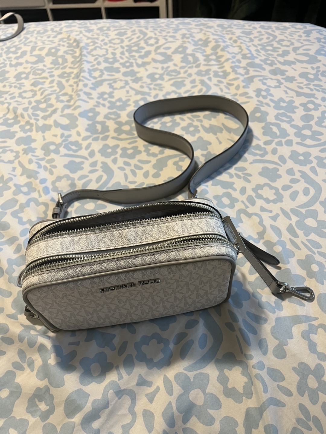 Michael Kors Crossbody Bag - photo 3