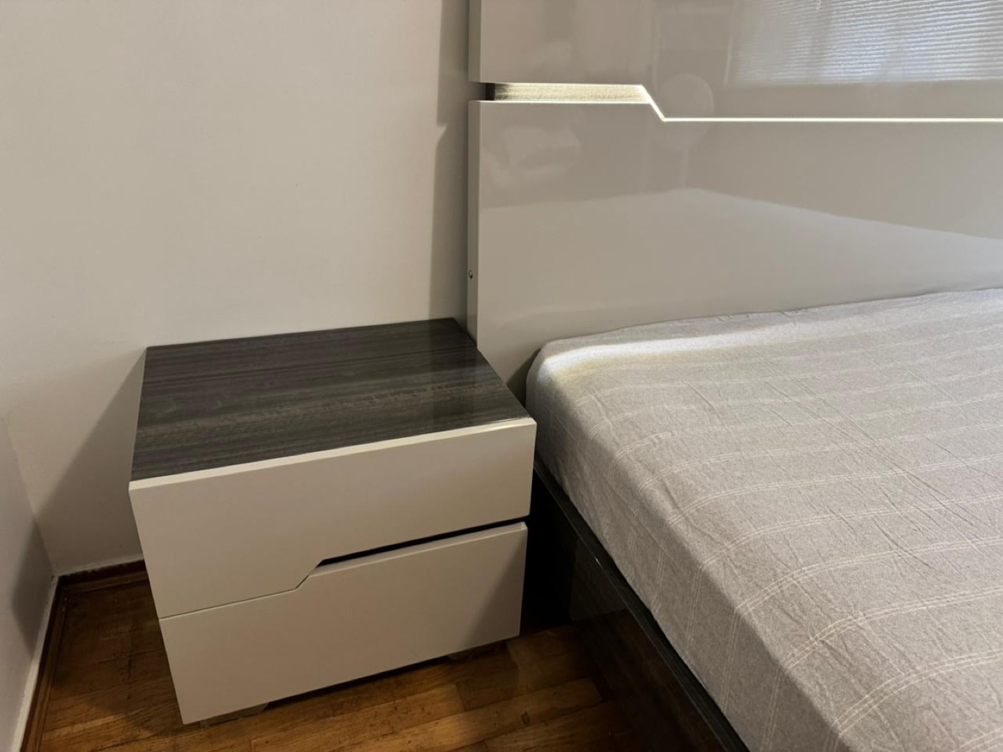 High quality custom hardwood beds and mattresses - photo 2