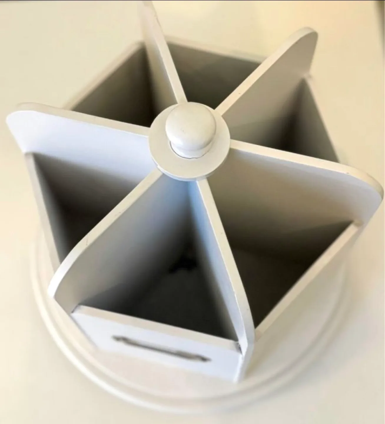 White Wooden Carousel/Desk Organizer image indicator(3)