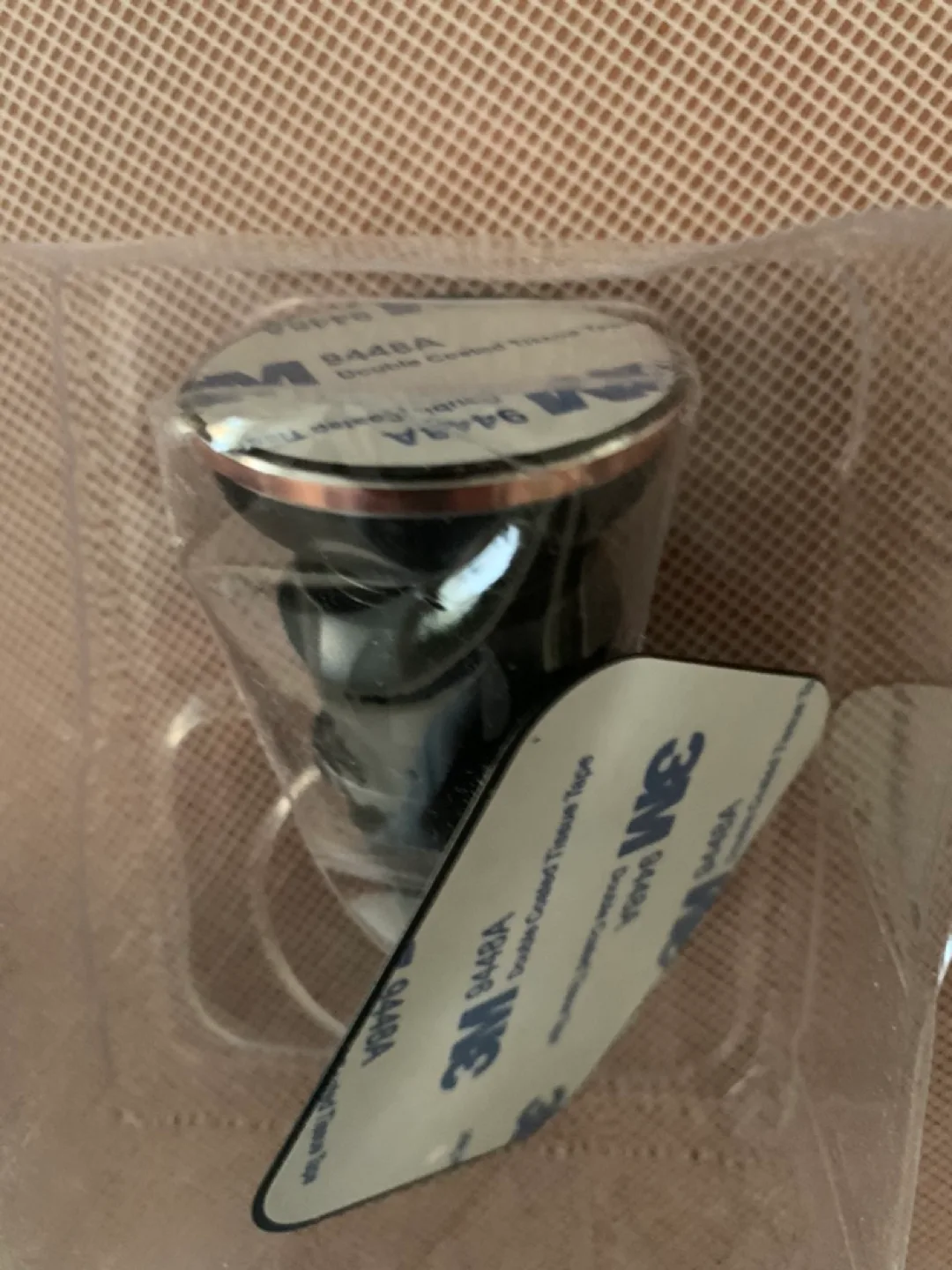 iFocus Magnetic Car Vent Phone Holder-NEW image indicator(3)