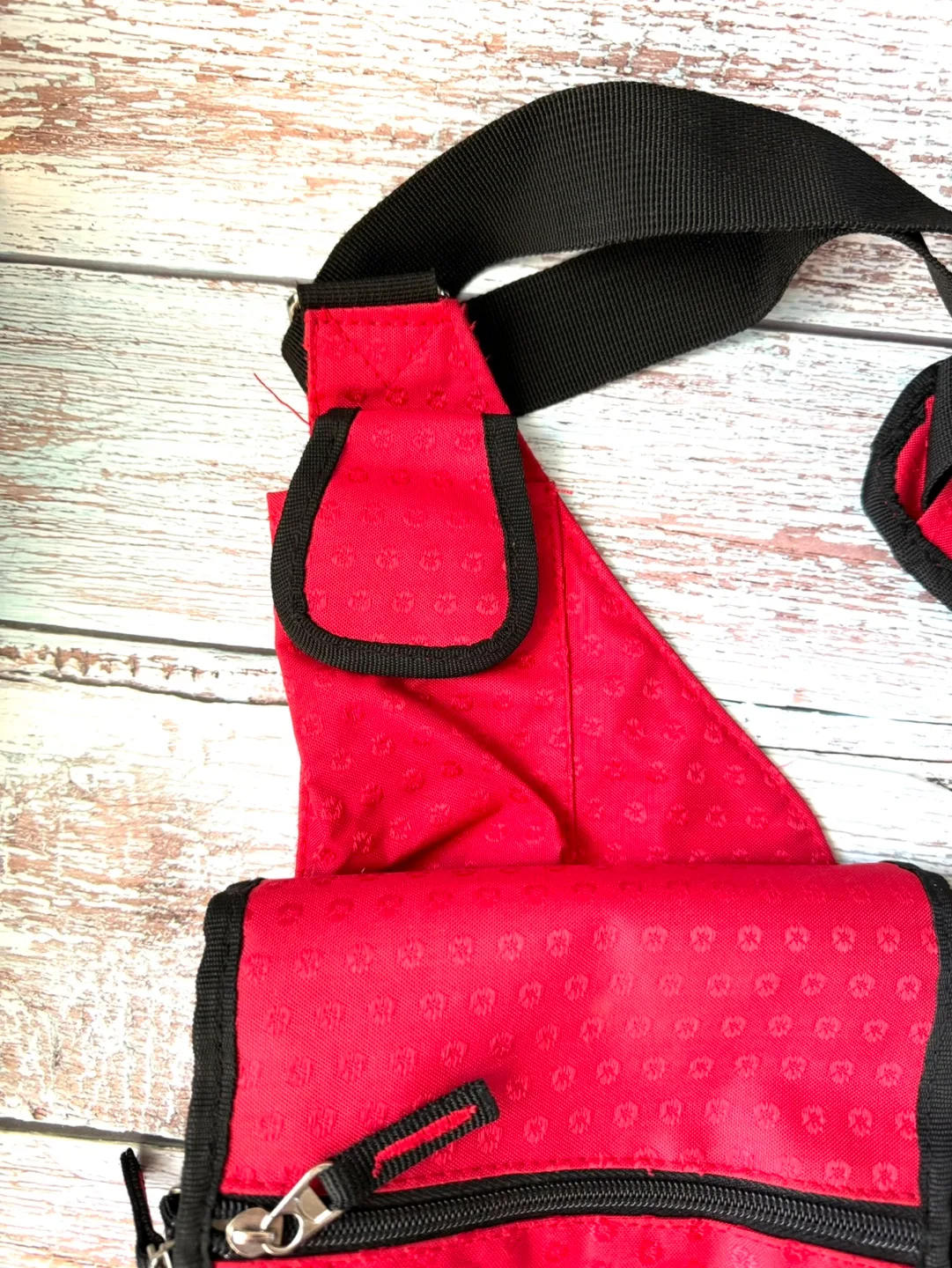 Heys Red Body Bag image indicator(2)