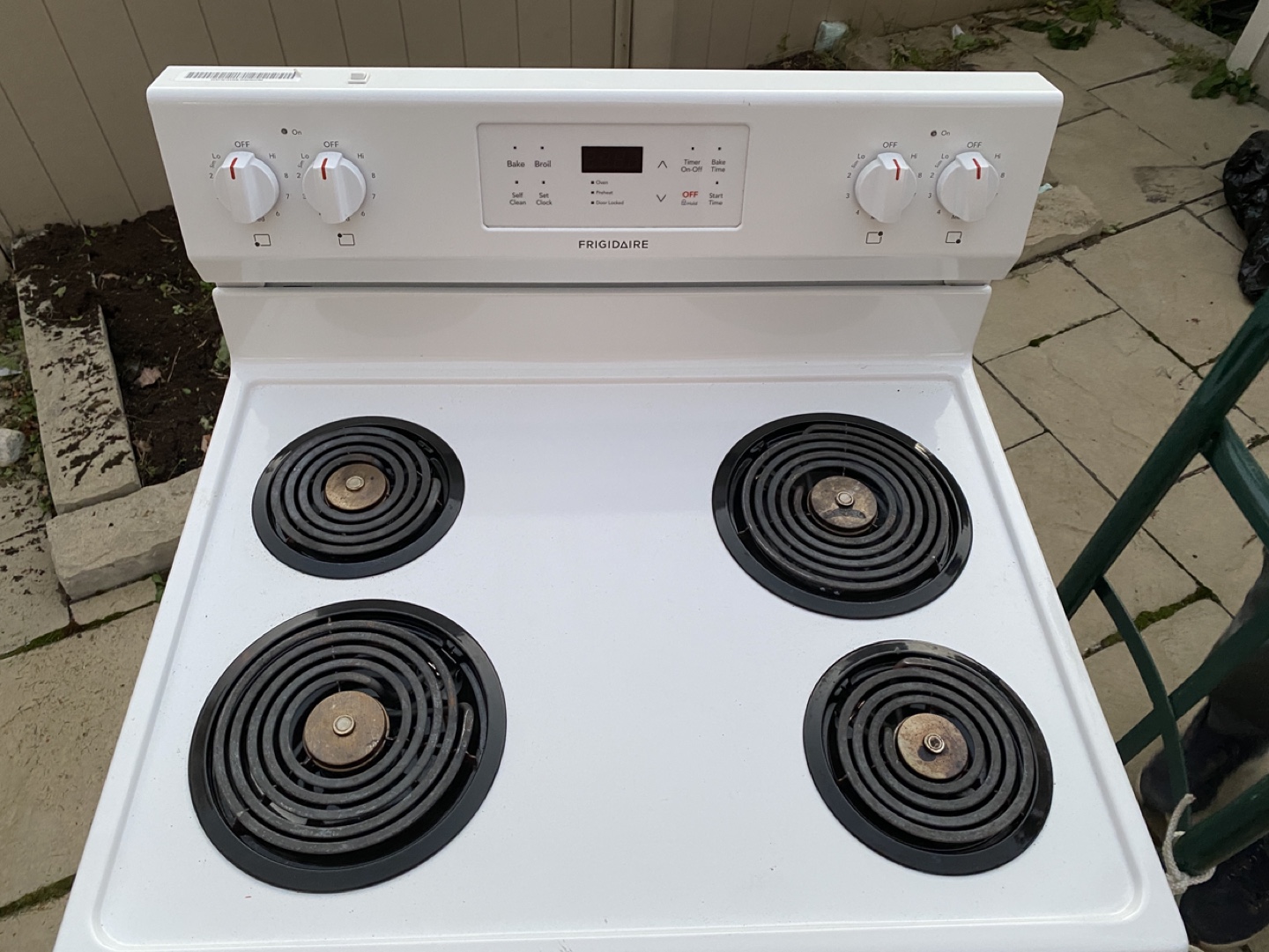 Frigidaire Electric Stove - photo 3