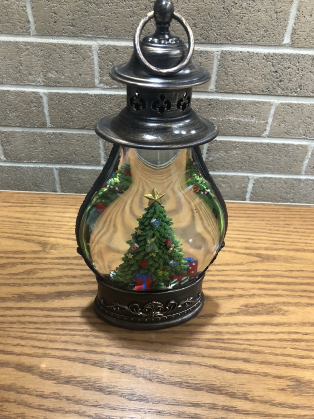 Christmas Lantern Snow Globe