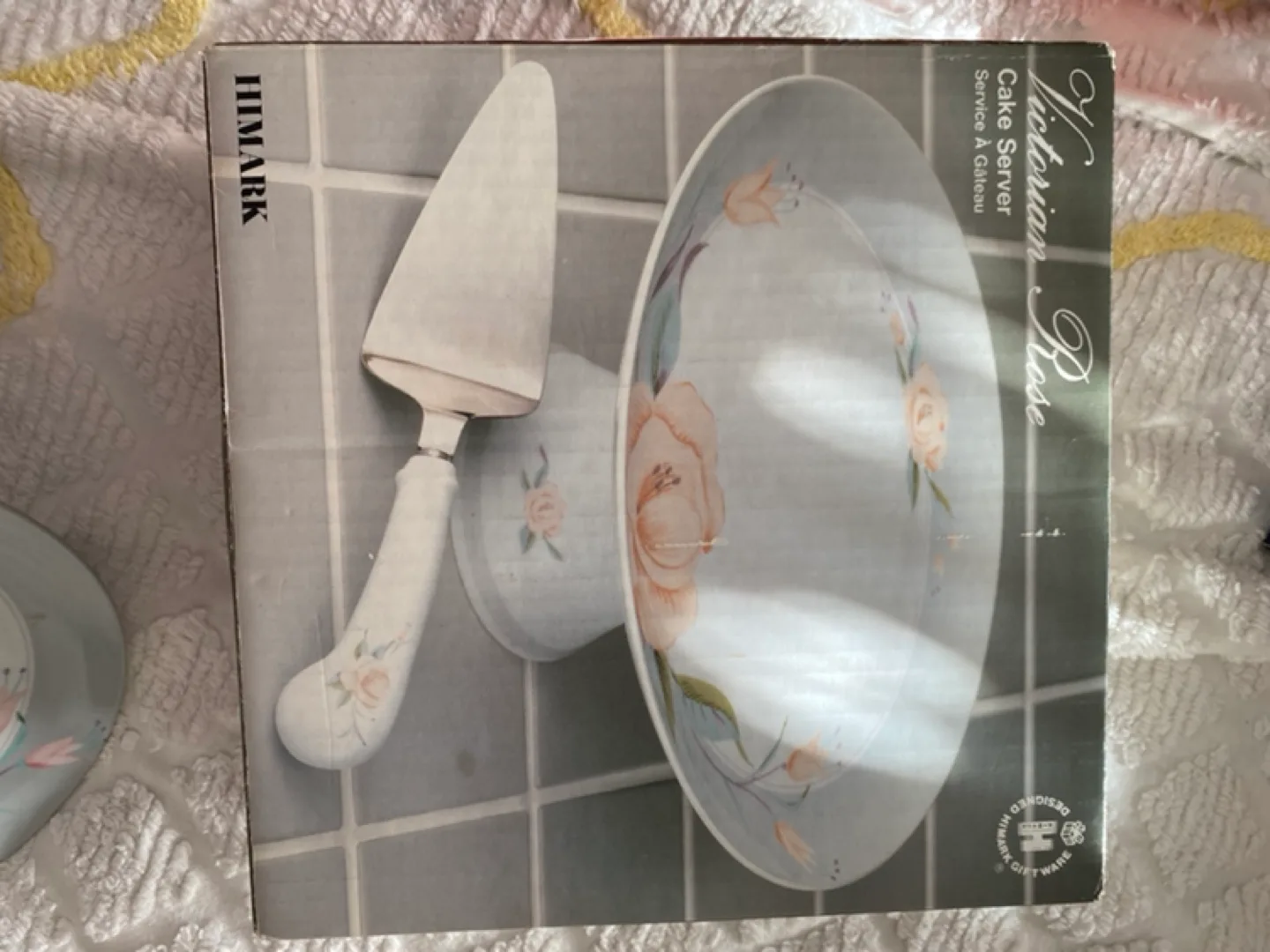 Victorian Rose Cake Stand image indicator(2)