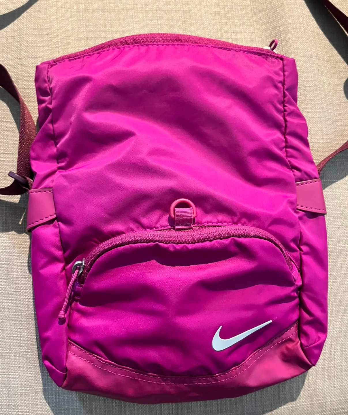 Nike Pink Crossbody Bag image indicator(2)