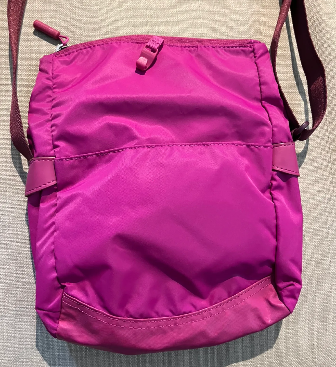 Nike Pink Crossbody Bag image indicator(3)