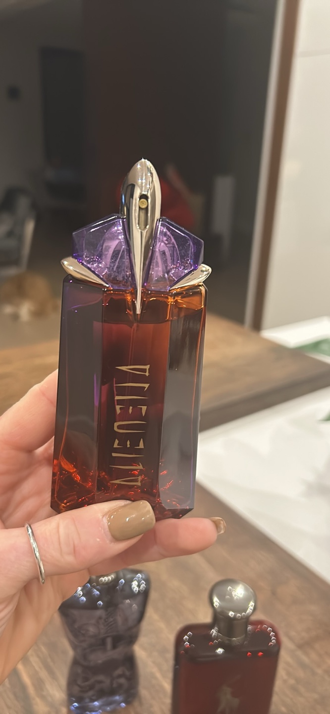 Alien by Thierry Mugler Perfume