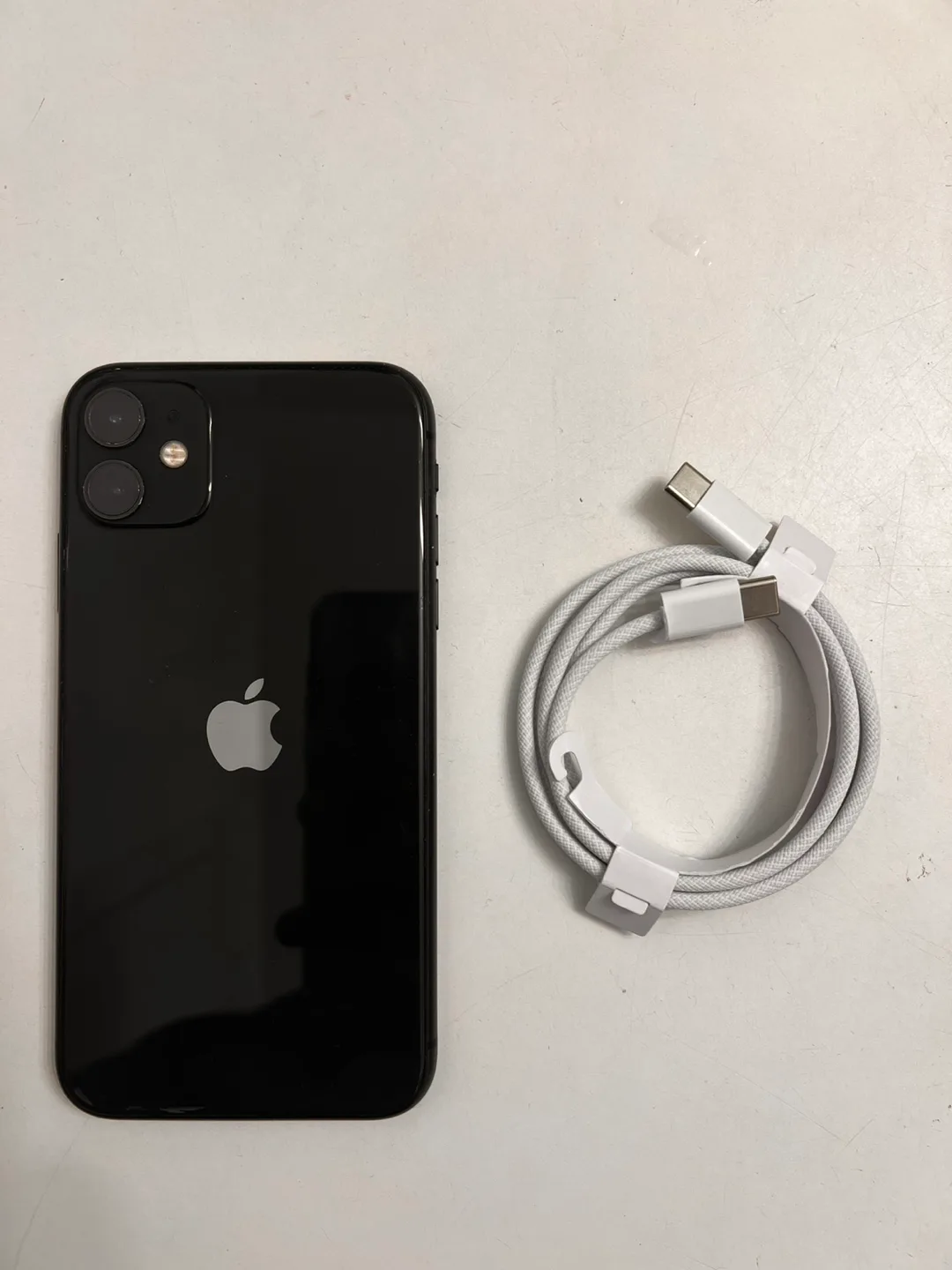 iPhone 11 128GB Black thumbnail