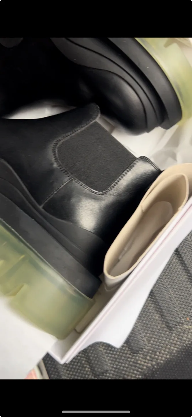 Bottega Veneta boots image indicator(3)