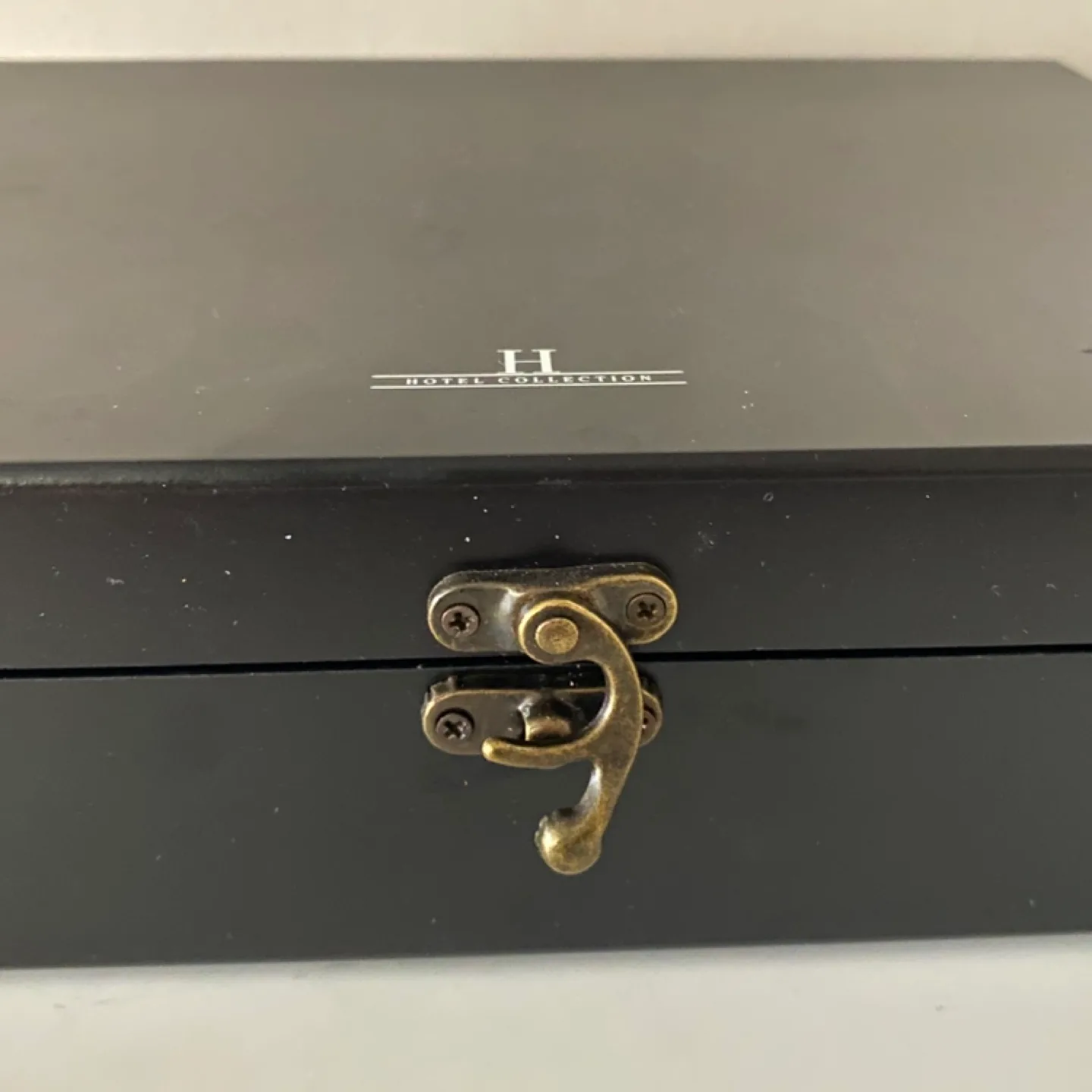 Hotel Collection Wine Opener Set + Free Glasses image indicator(2)