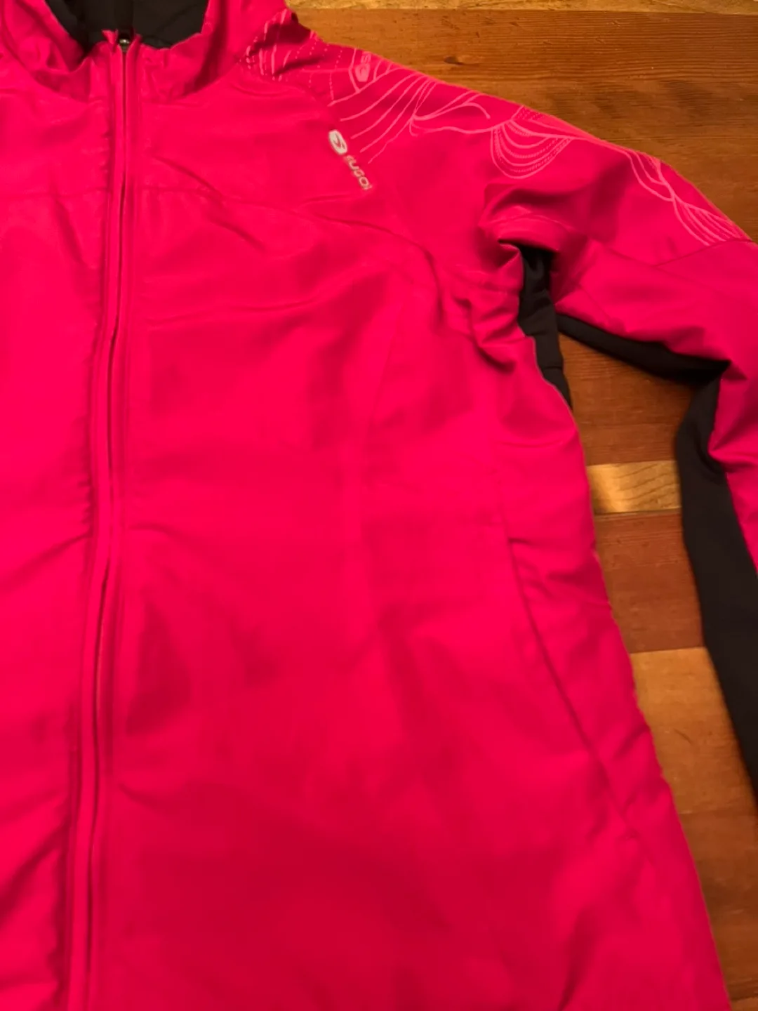 Sugoi Women's Cycling/Running Jacket image indicator(3)