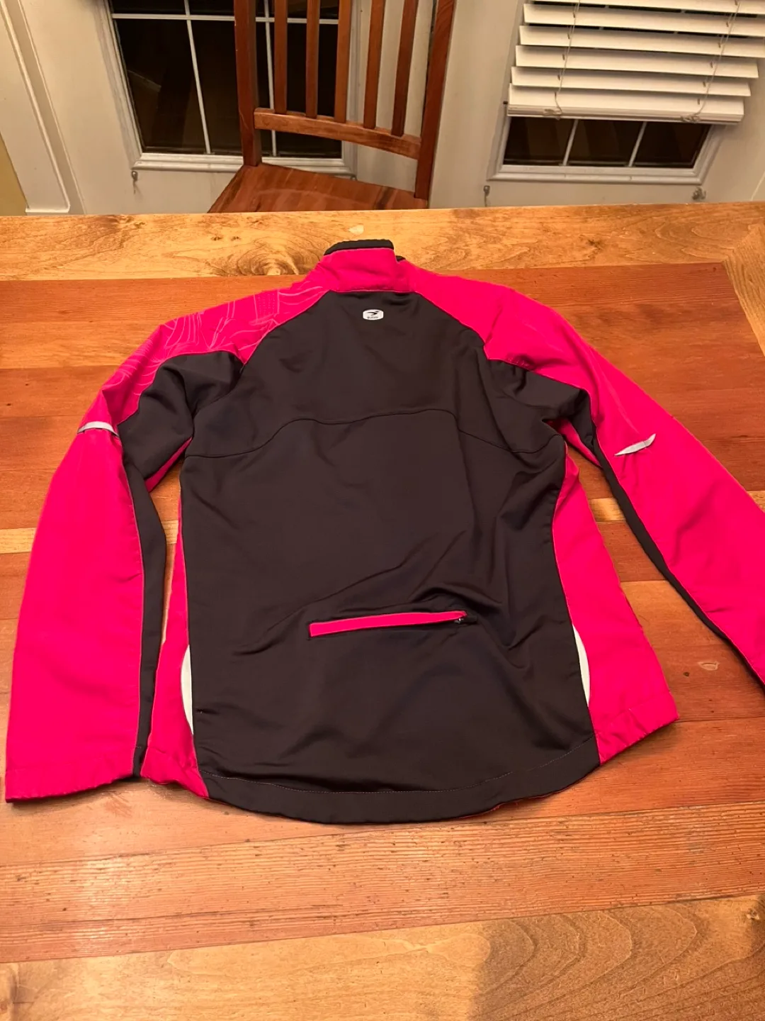 Sugoi Women's Cycling/Running Jacket image indicator(2)