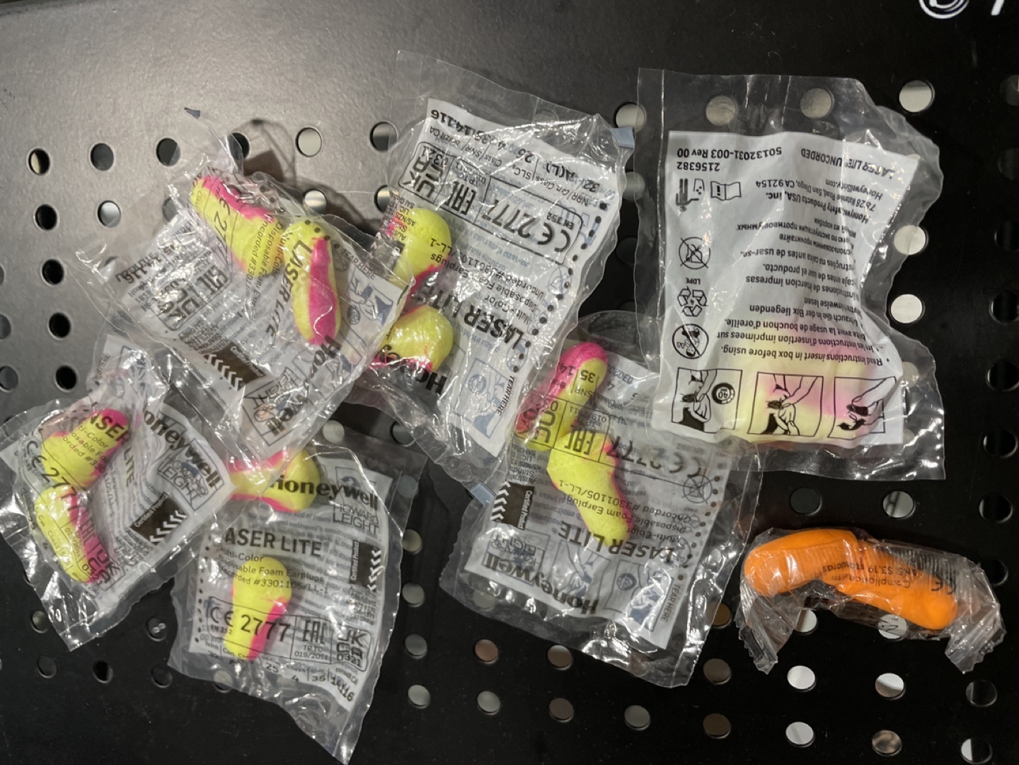 Earplugs x 8 pairs