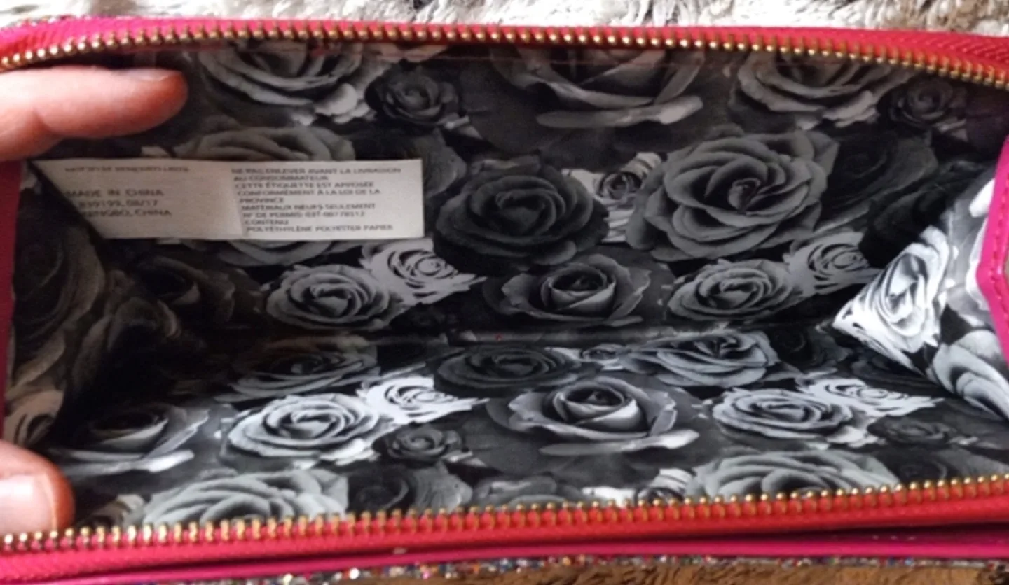 Adrienne Vittadini Sparkly Wallet image indicator(4)