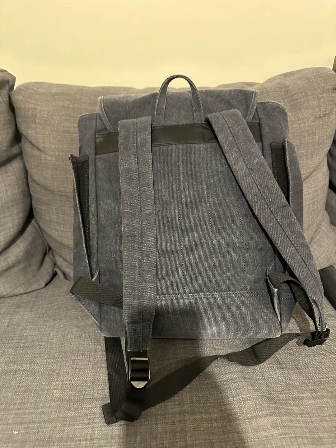 Kenneth Cole Reaction Backpack image indicator(5)