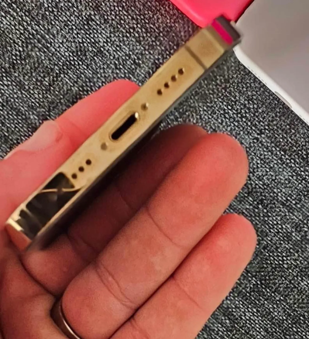 iPhone 13 Pro Max - Gold - 85% Battery Health image indicator(3)