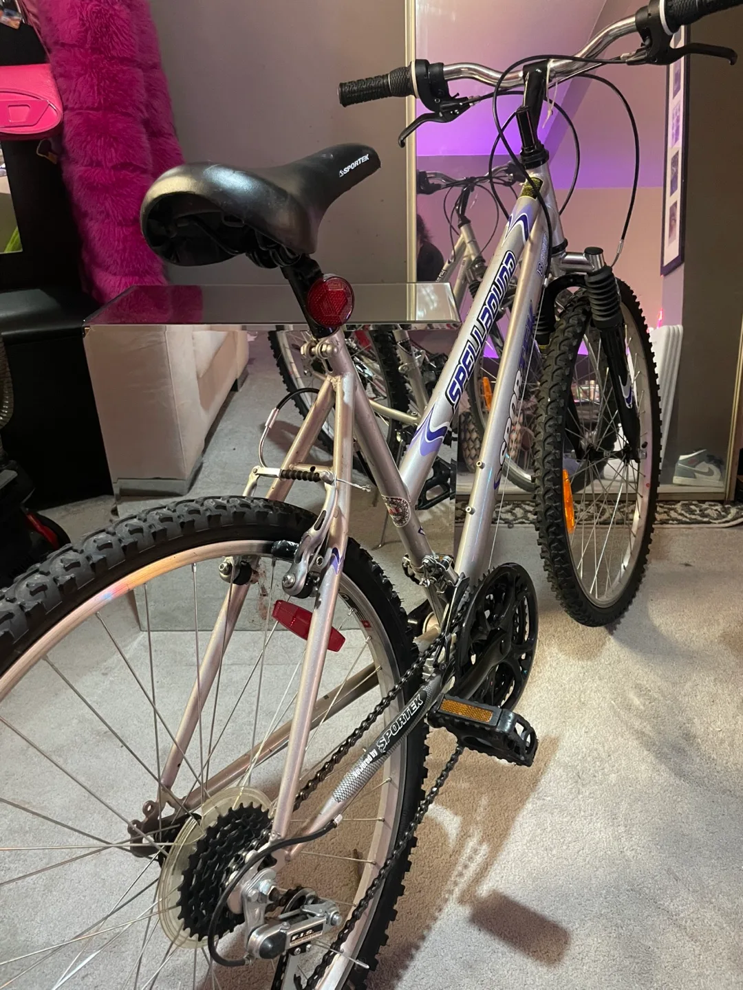 Spellbound 18 Speed Mountain Bike image indicator(3)