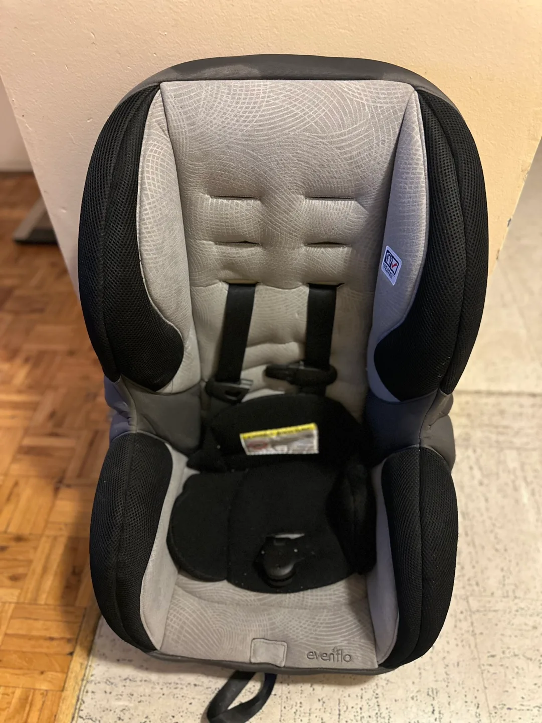 Evenflo Car Seat (Baby & Kids) image indicator(3)