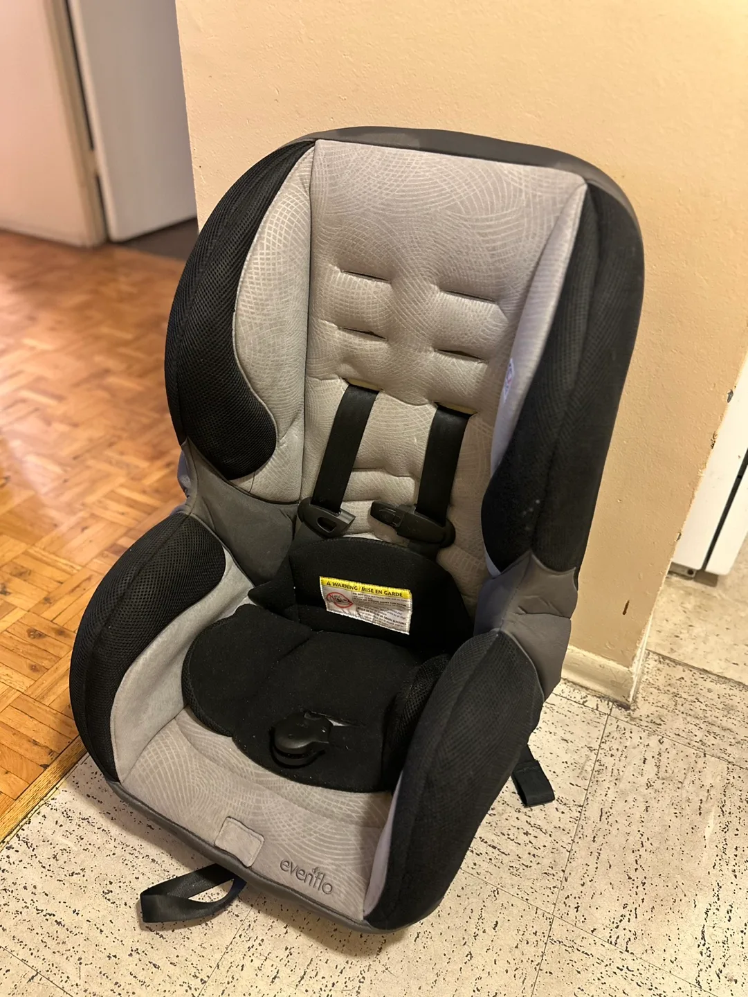 Evenflo Car Seat (Baby & Kids) thumbnail