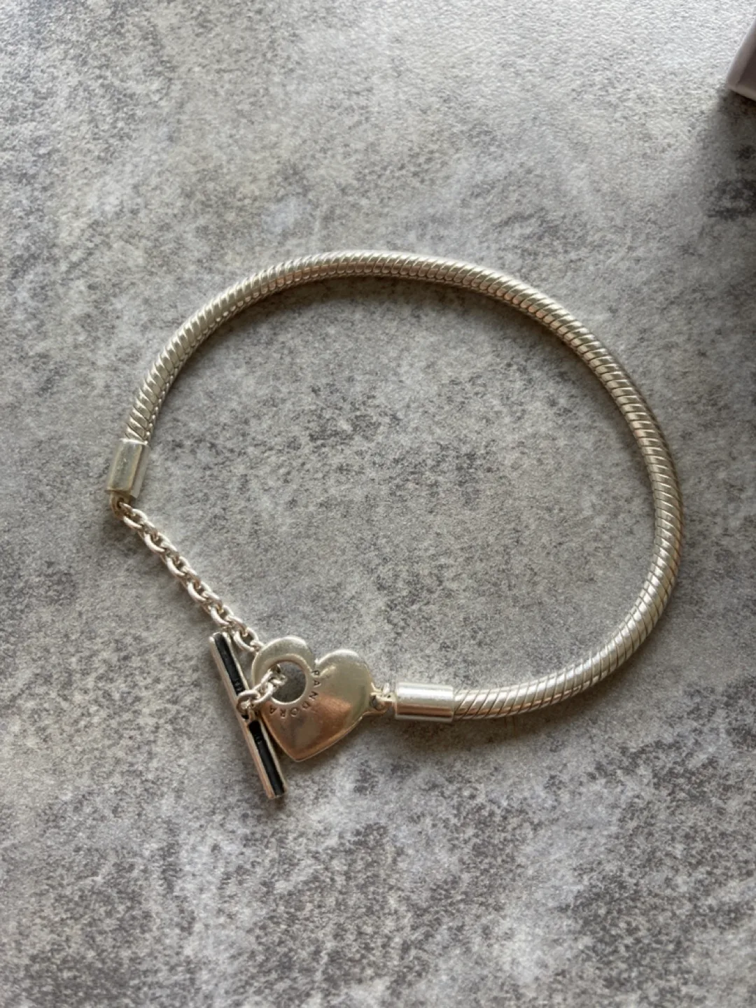 Pandora Moments Heart T-Bar Snake Chain Bracelet image indicator(2)