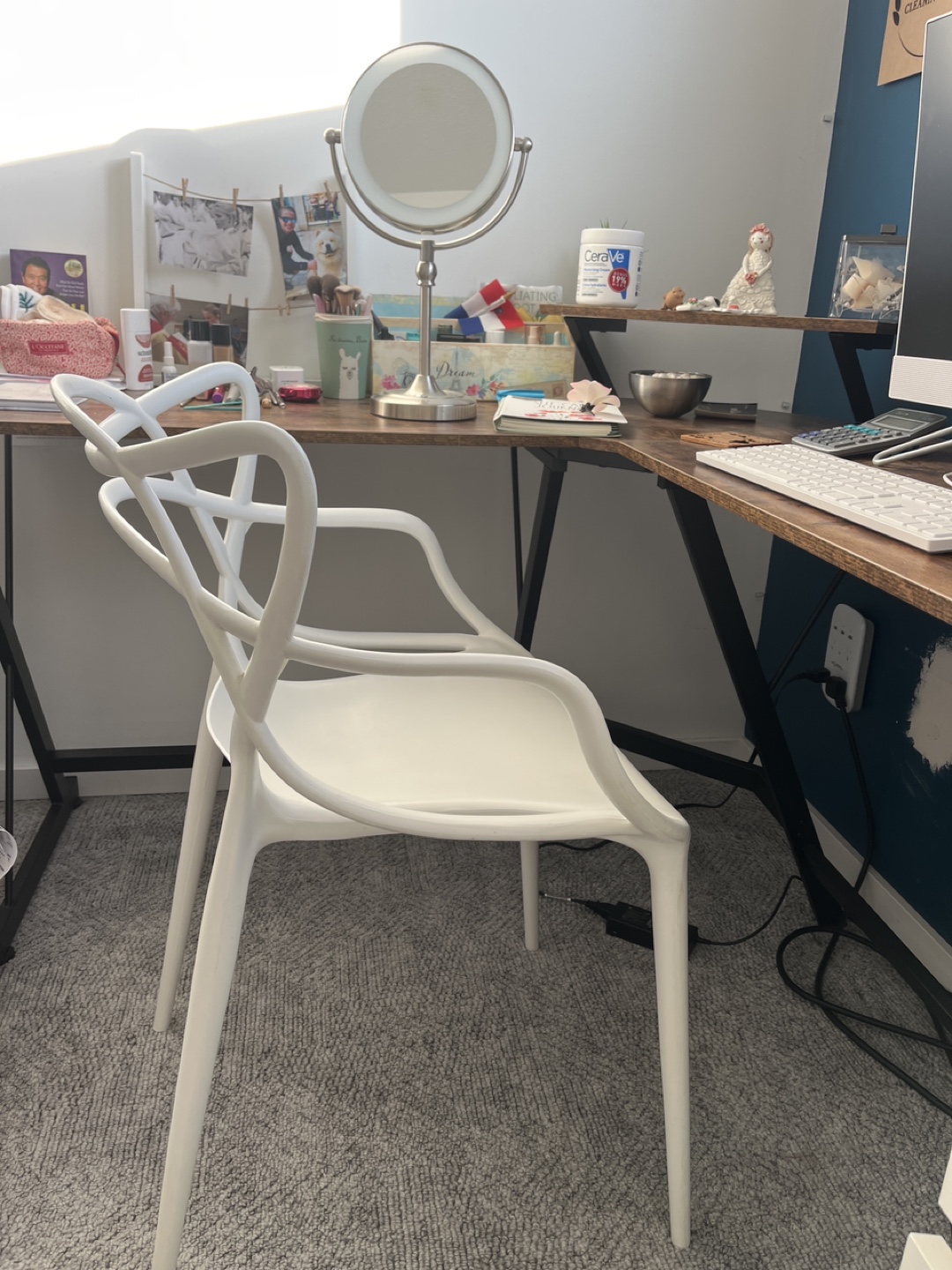 Office desk 56inchx50inch - photo 2