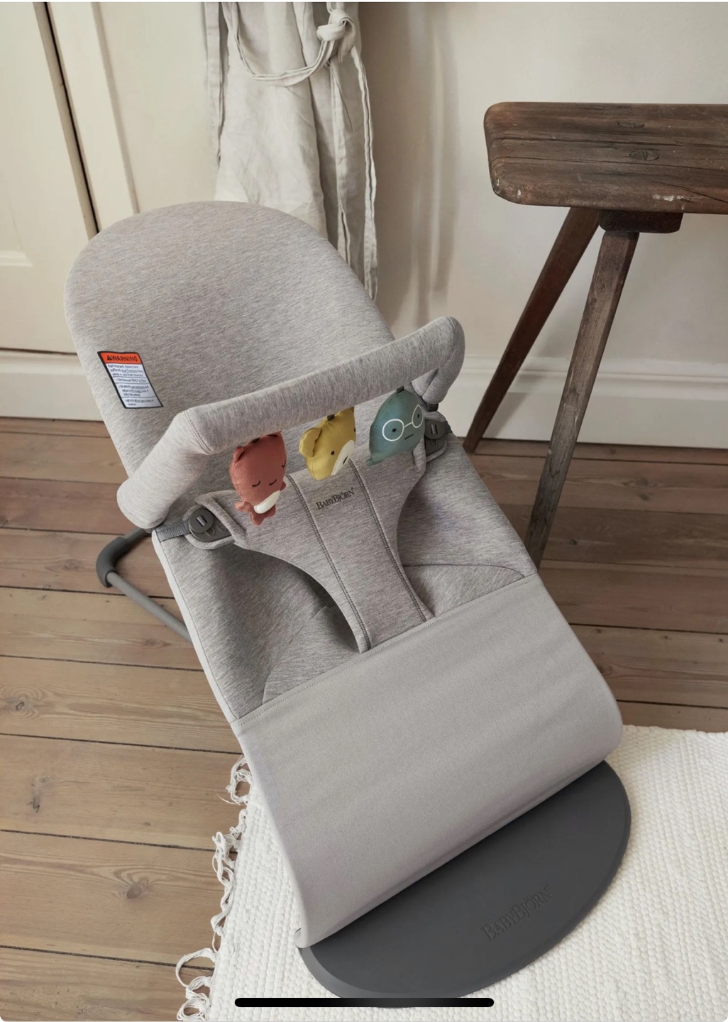 BabyBjörn Bouncer, Grey with clip on toy