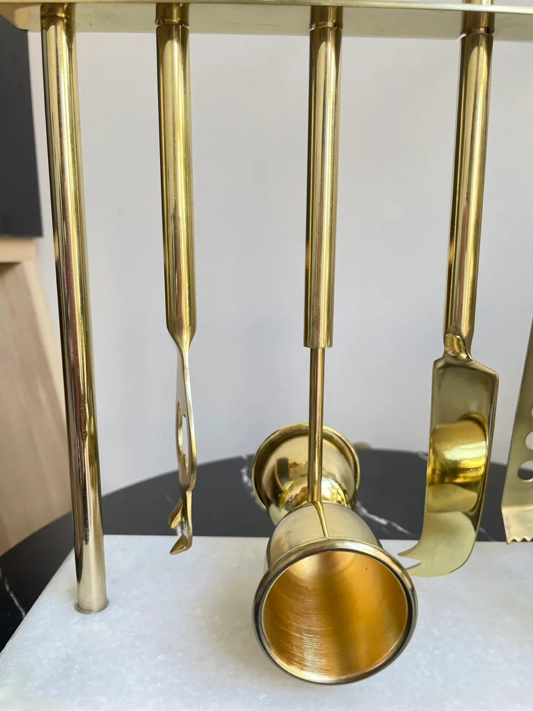 Gold Cocktail Bar Set with Marble Base image indicator(4)