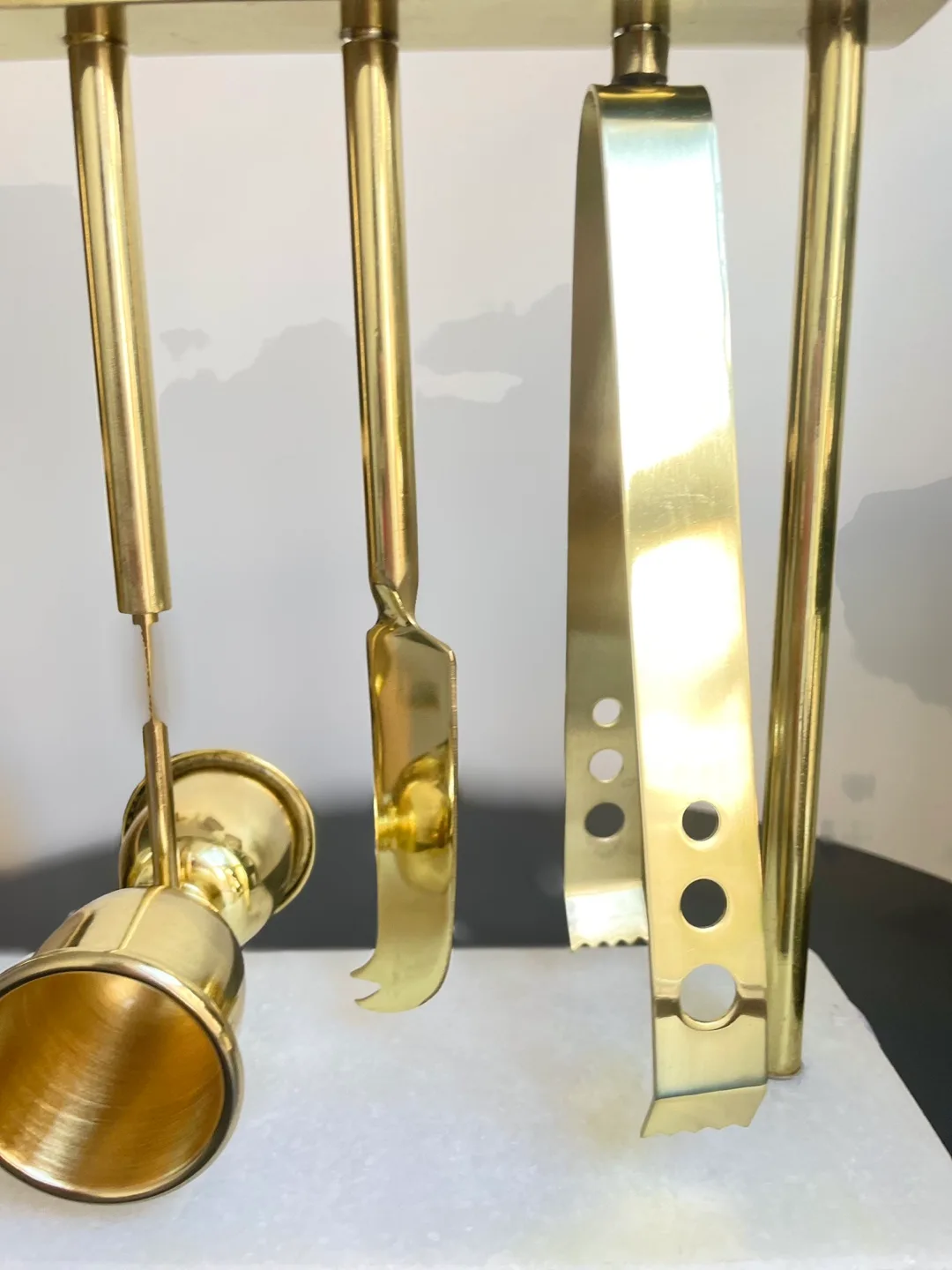 Gold Cocktail Bar Set with Marble Base image indicator(2)
