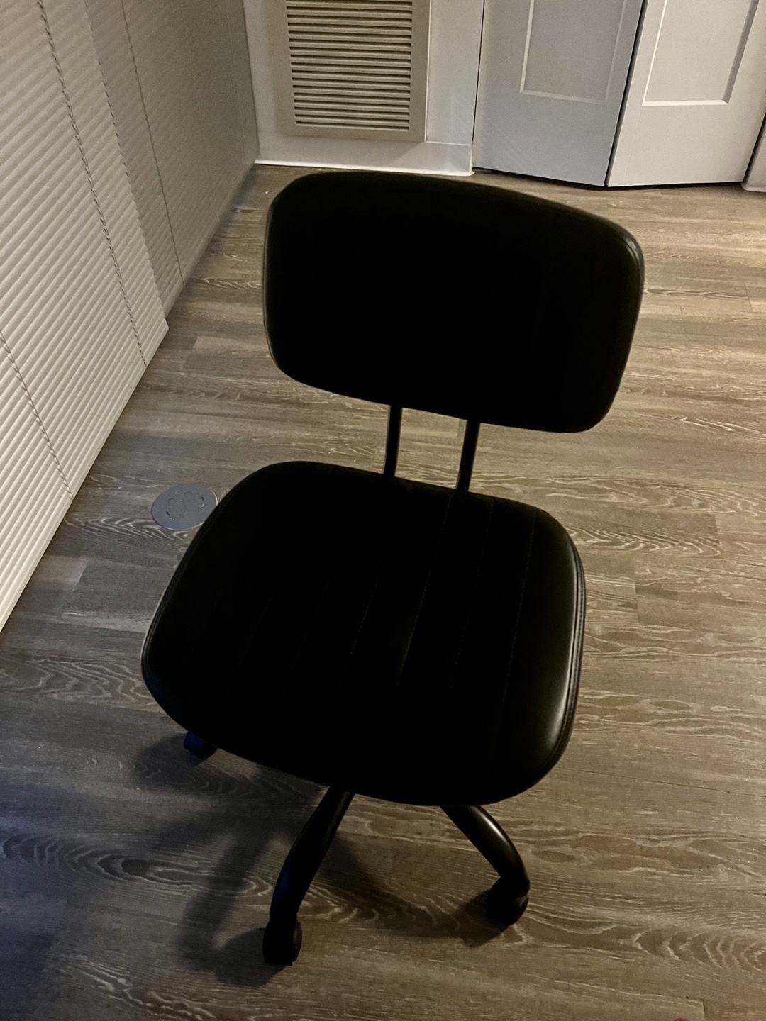 Adjustable office desk and Black Office Chair - photo 3