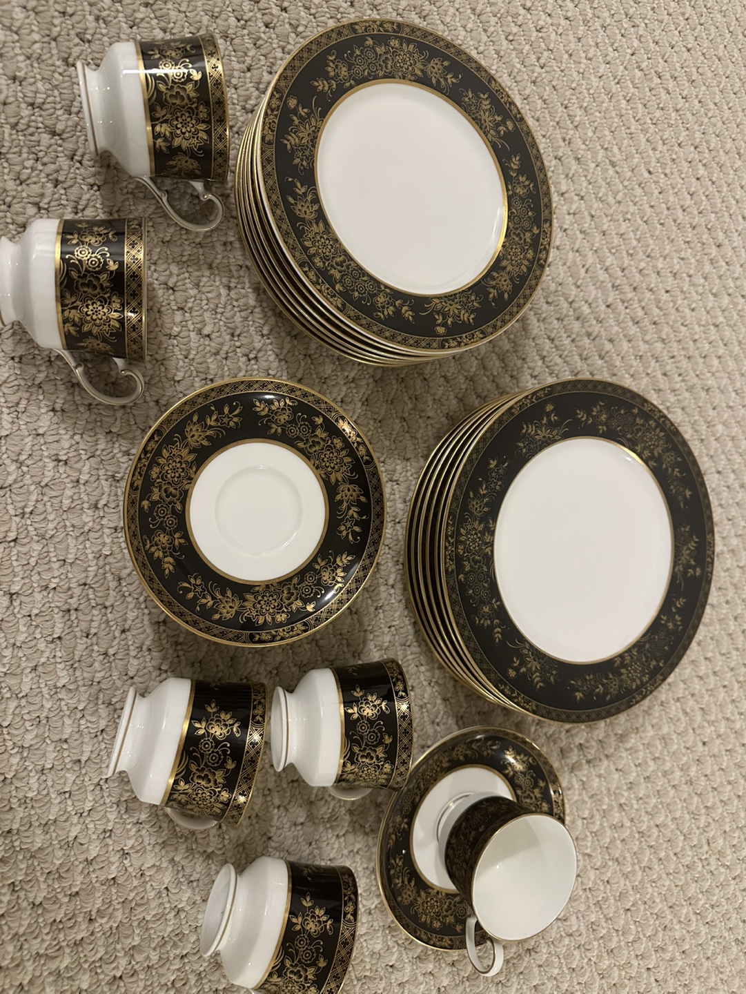 Mikasa Crown Jewels Onyx Dinnerware Set