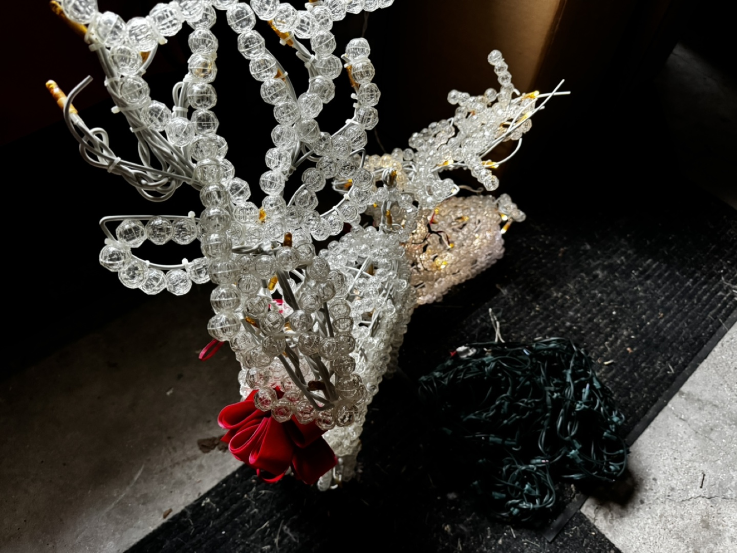 Set of 2 Clear Beaded Reindeer Christmas Lights - photo 4