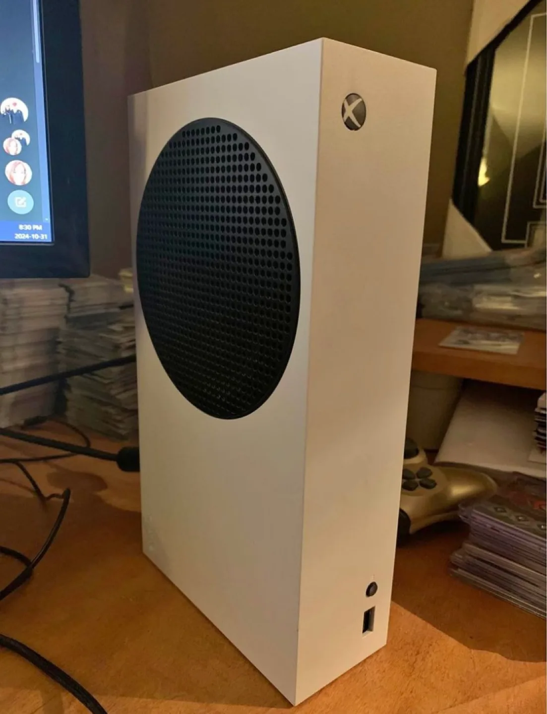 Xbox Series S 512GB (Excellent Condition No Controller) thumbnail