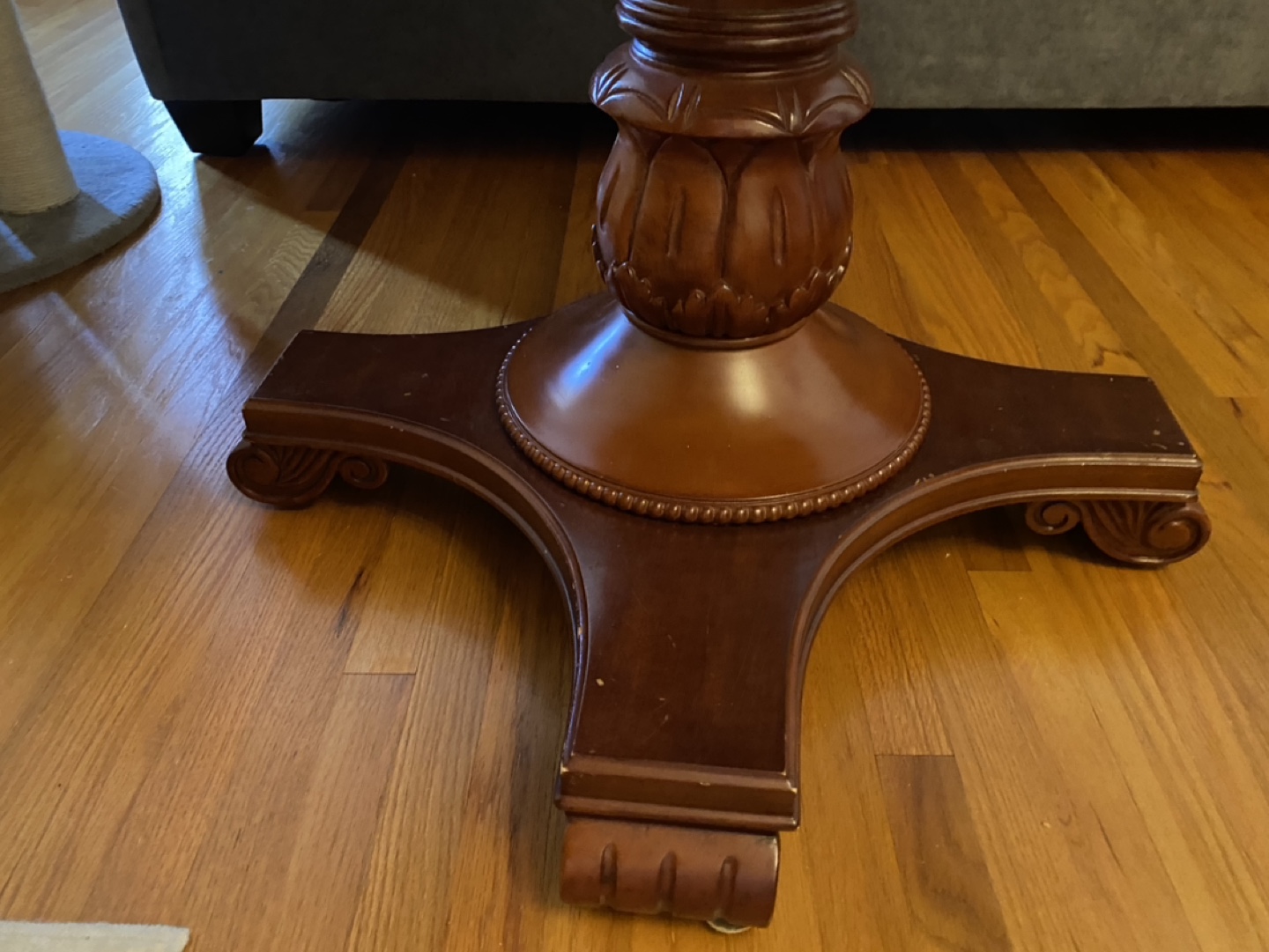 Round Accent/Small Dining Table
