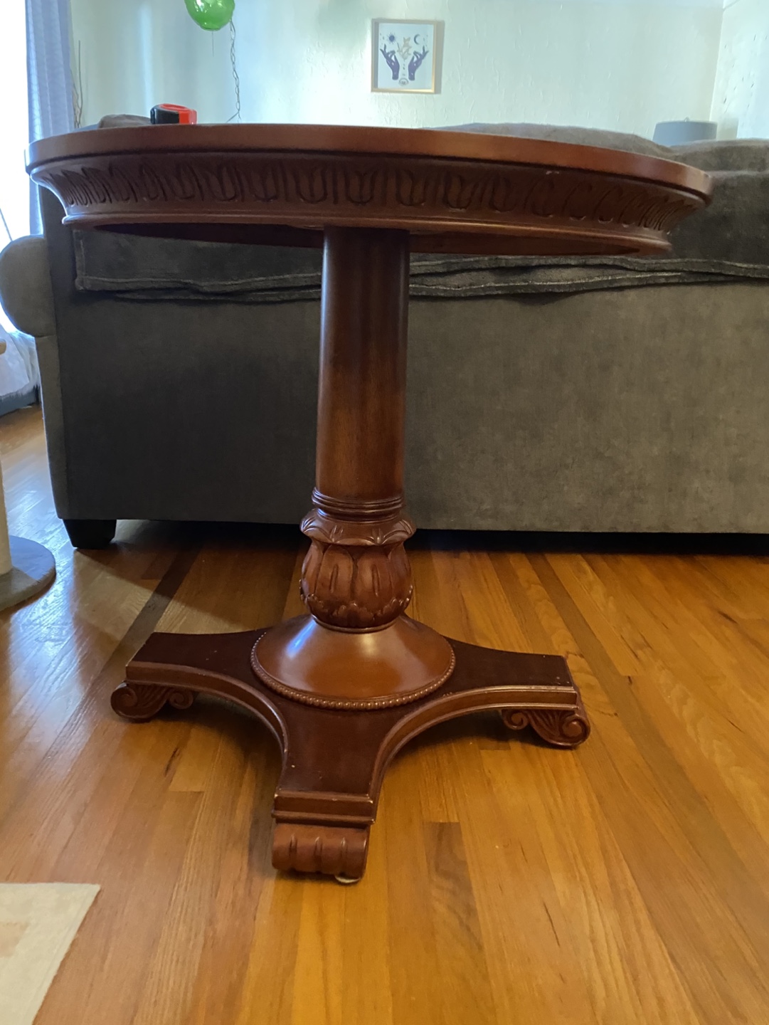 Round Accent/Small Dining Table - photo 2