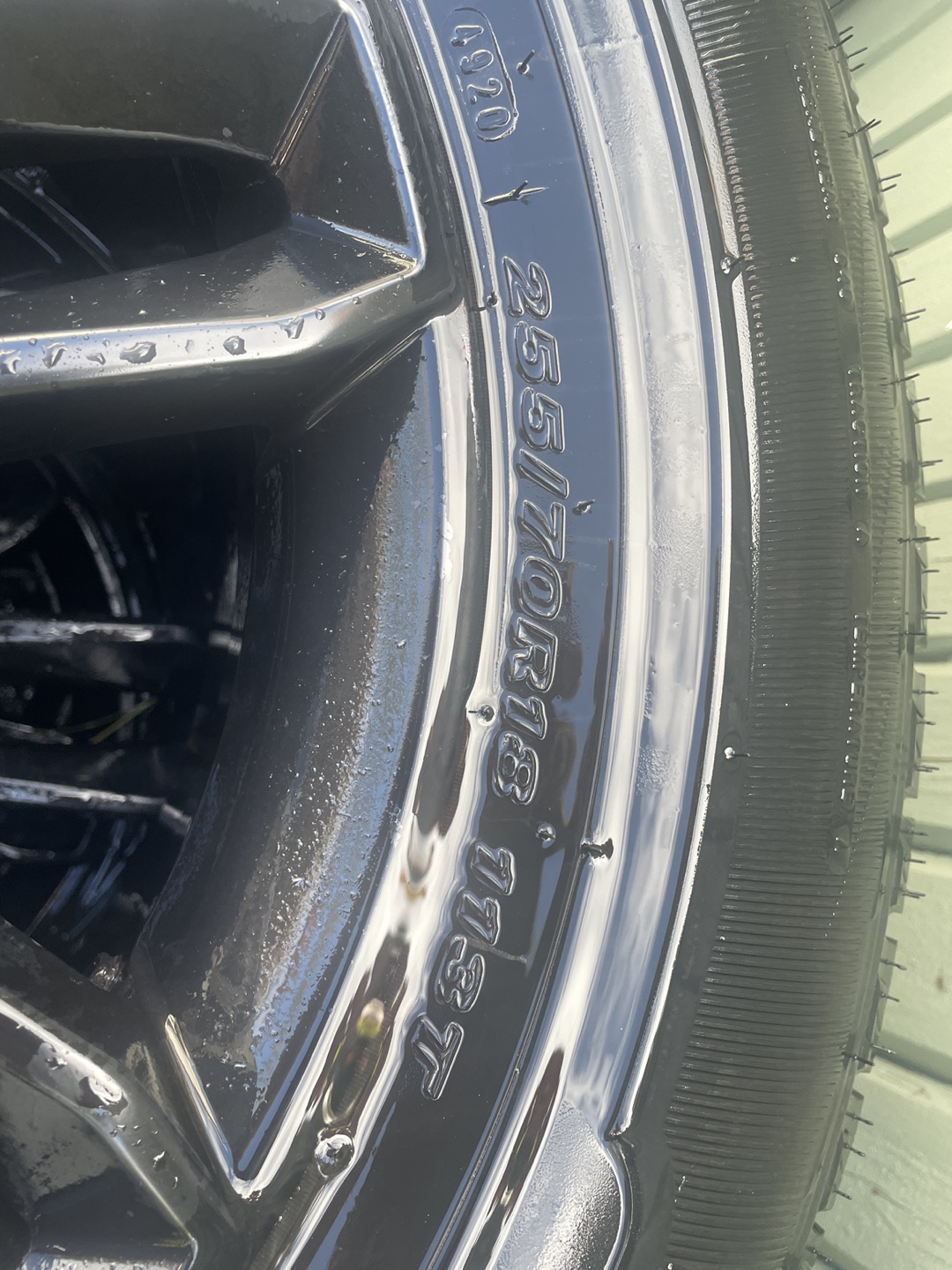 SUV/TRUCK 18” 6-Bolt Rims + 255/70R18 Tires - photo 3