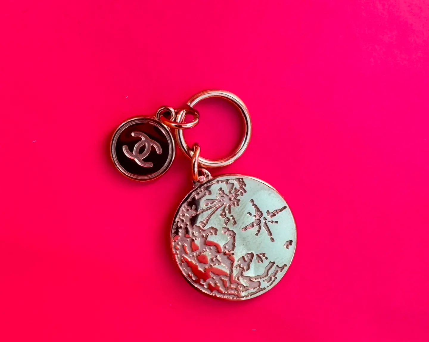 CHANEL NOVELTY HOLIDAY COIN MOON CHARM - No Clasp image indicator(5)