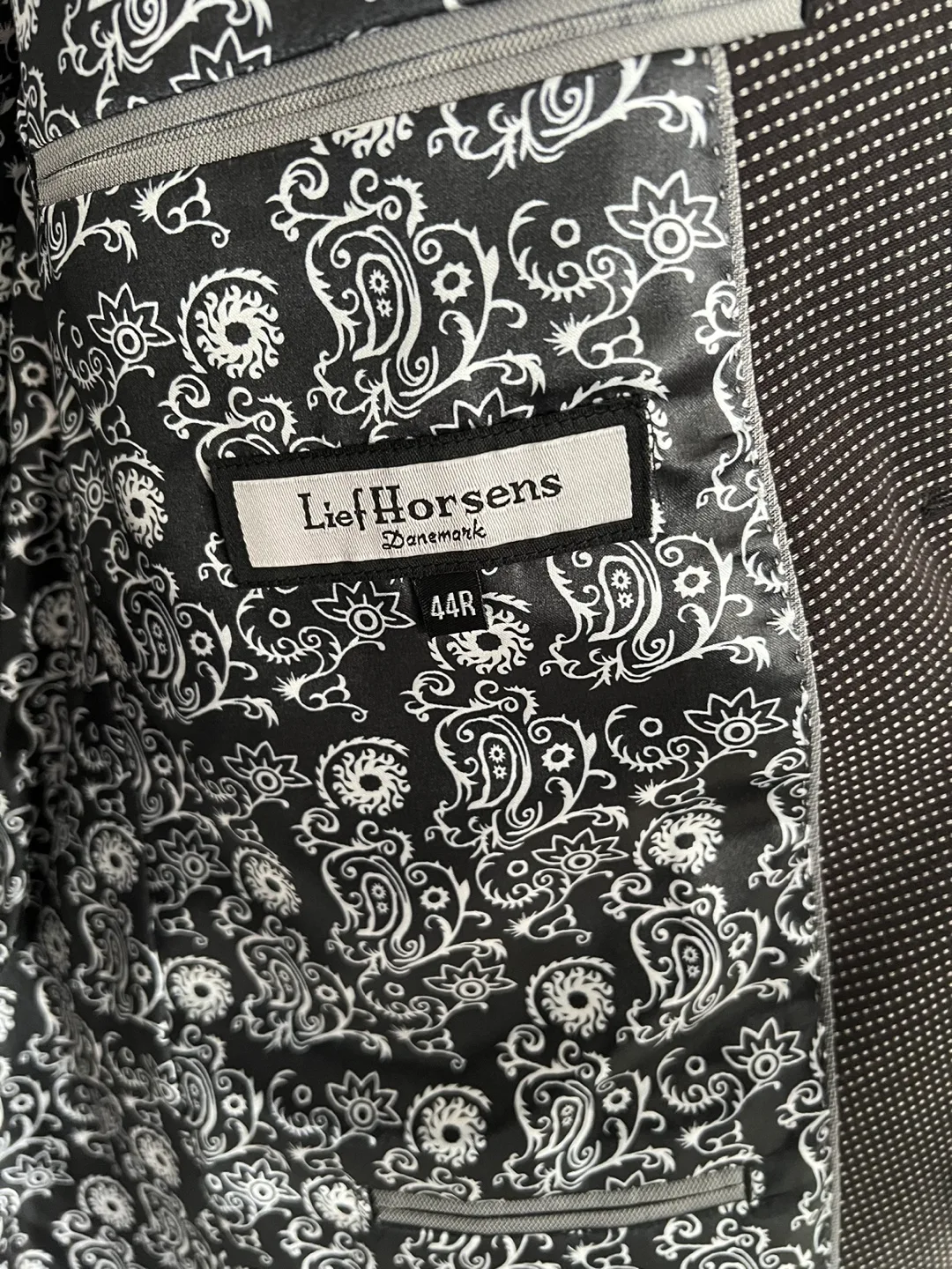 Men's Black Blazer with Paisley Lining image indicator(2)