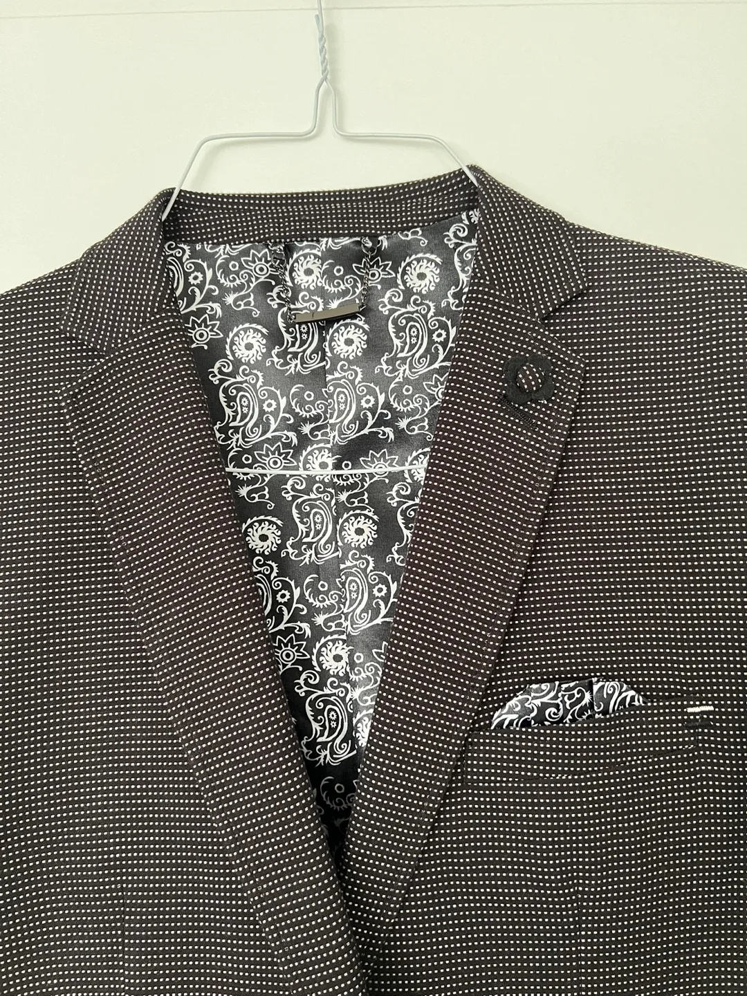 Men's Black Blazer with Paisley Lining image indicator(5)