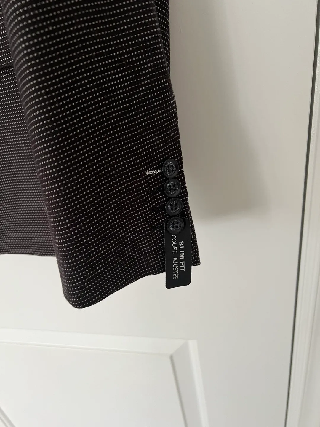 Men's Black Blazer with Paisley Lining image indicator(7)