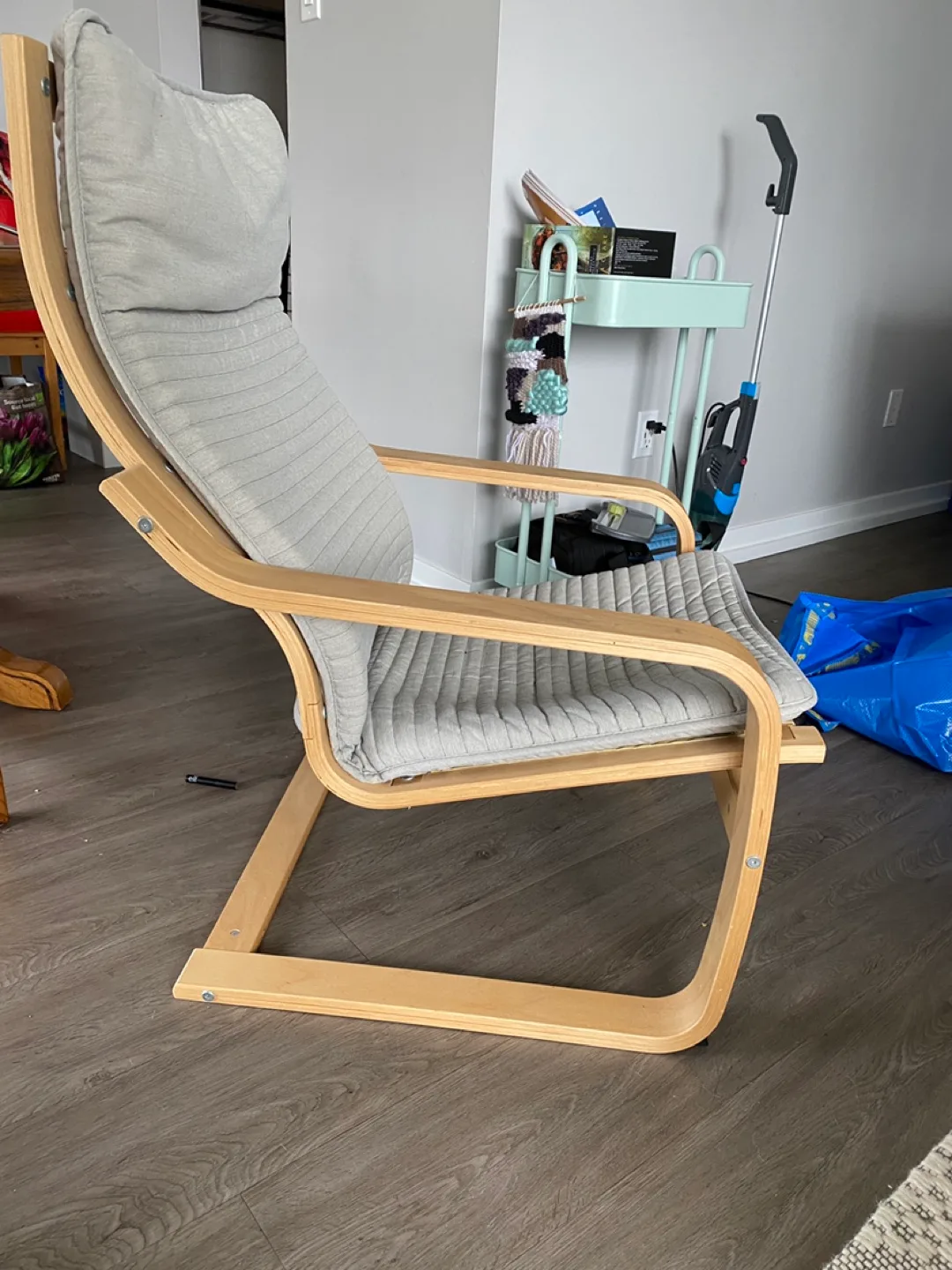 IKEA chair with cushion image indicator(2)