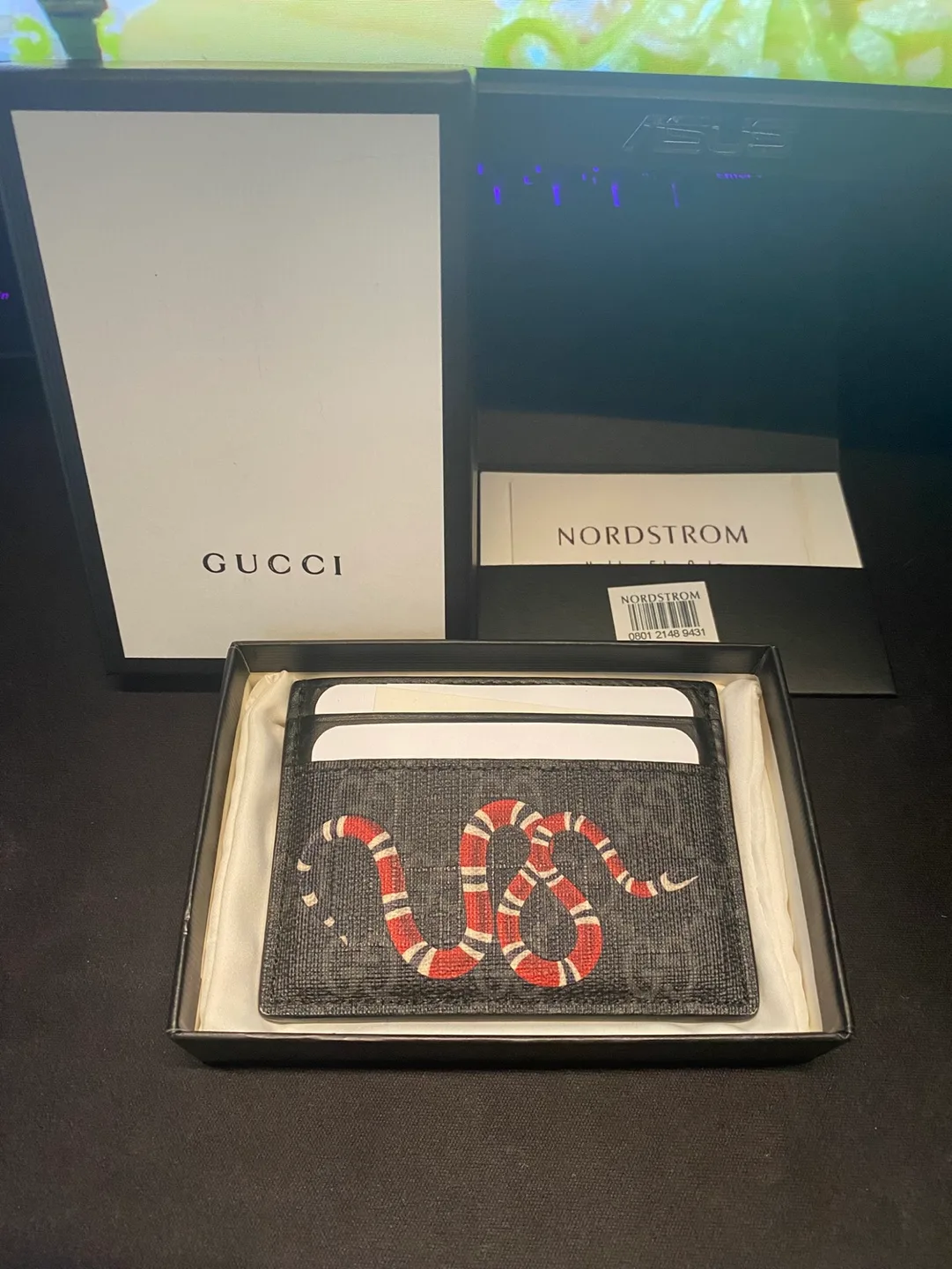 Black Gucci Cardholder Kingsnake Print GG Supreme Wallet image indicator(2)