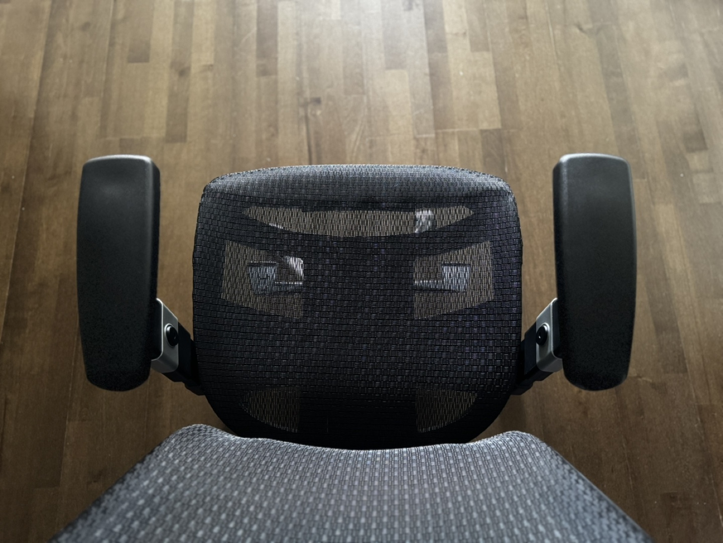 Black Mesh Office Chair - photo 5