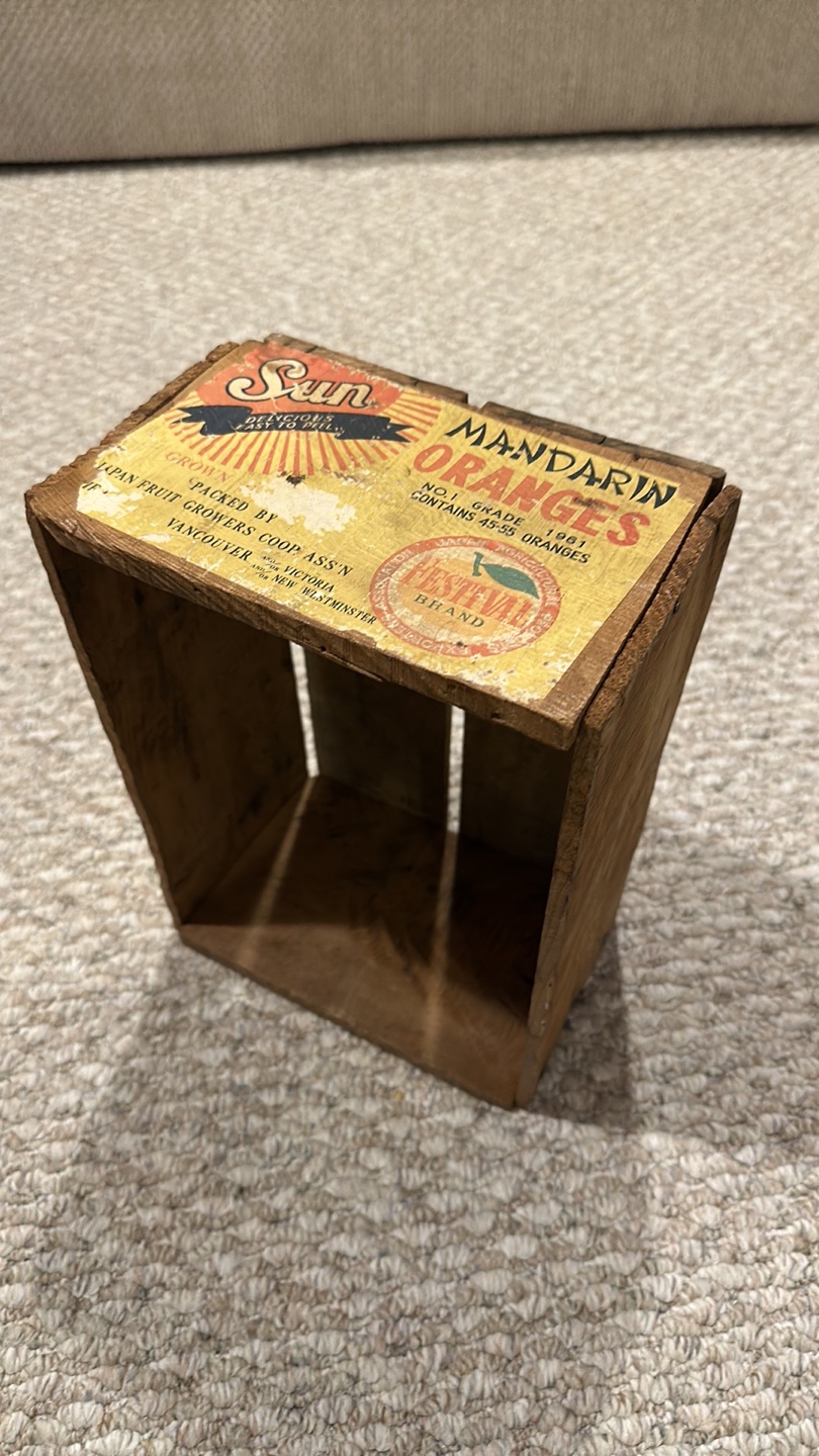 Vintage/antique  Sun Mandarin Oranges Crate