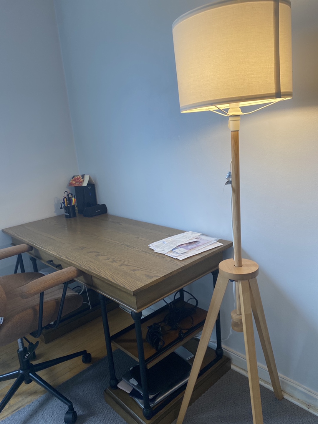 Floor Lamp with Tripod Stand - photo 2