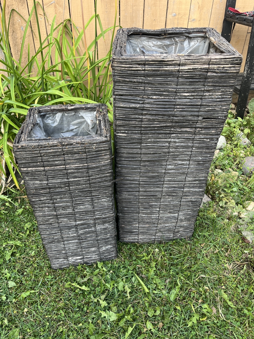 Set of 2 Wicker Planters