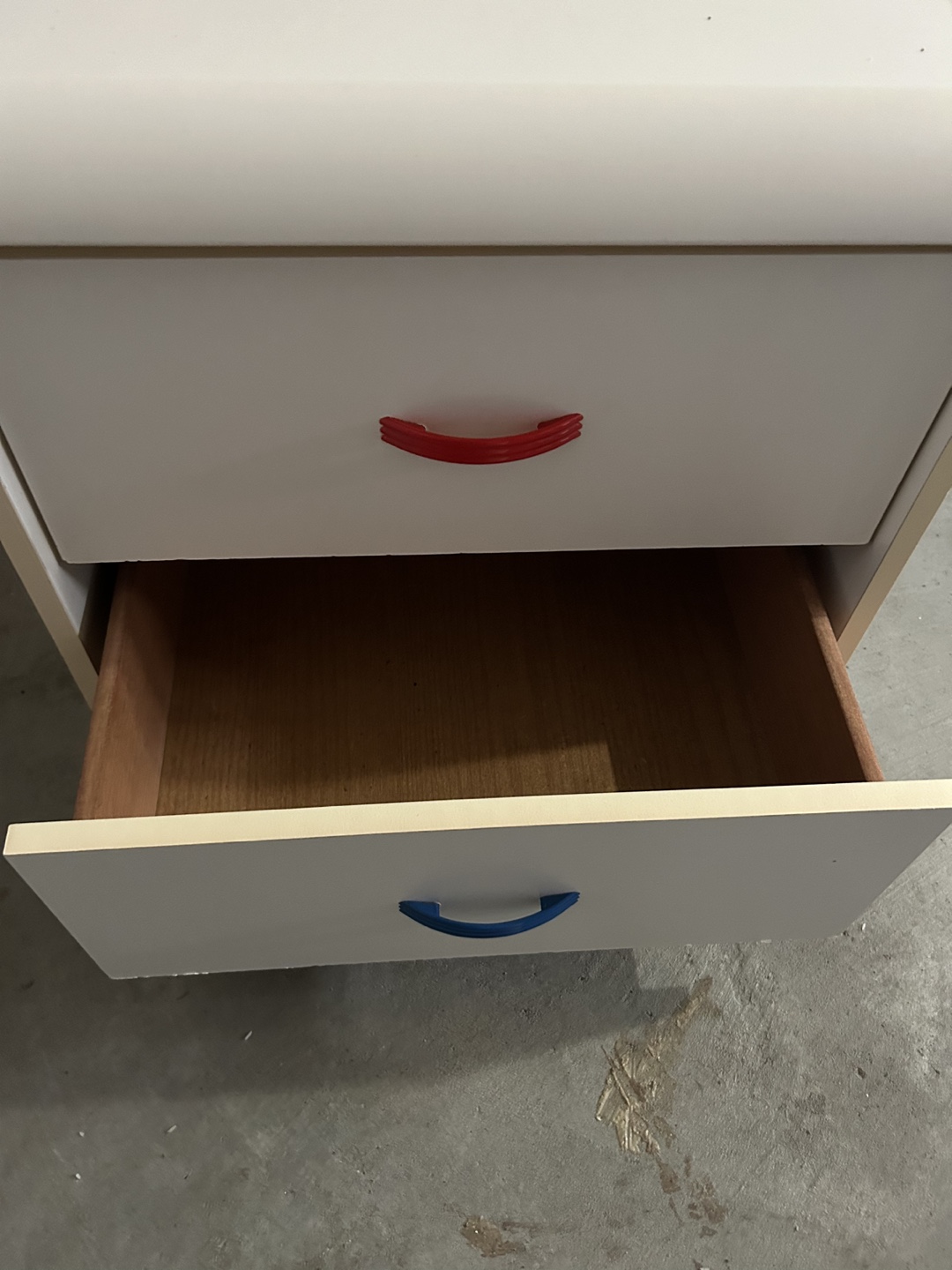White 2-Drawer Nightstand - photo 5