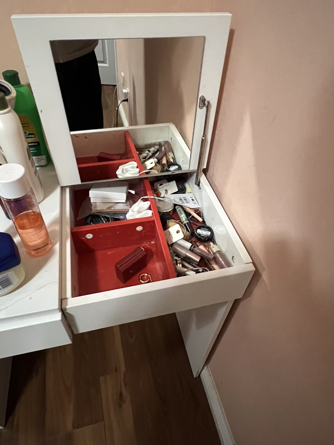 FREE! White Vanity Table with Mirror - photo 3