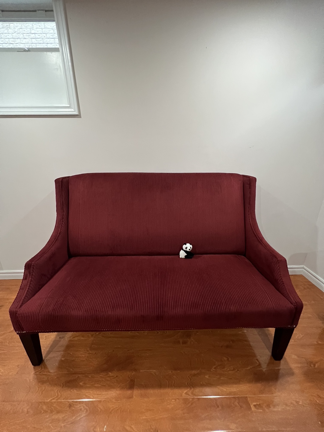 ❣️Red Velvet Love Seat 🛋️🧡