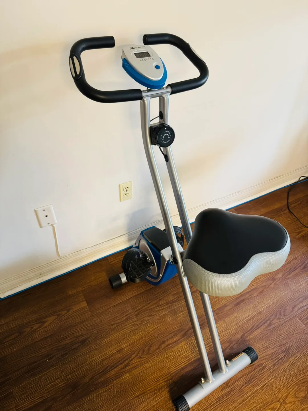 Folding Exercise Bike indoor image indicator(2)