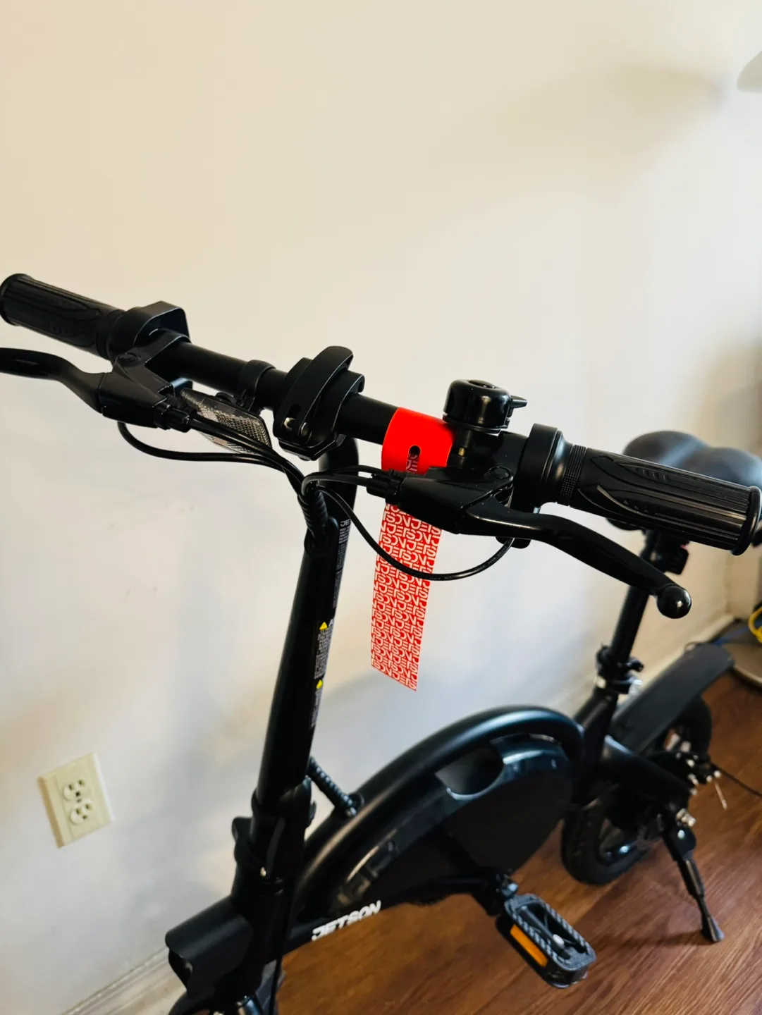 Jetson Bolt Pro Electric Bike (BRAND NEW!!) image indicator(7)